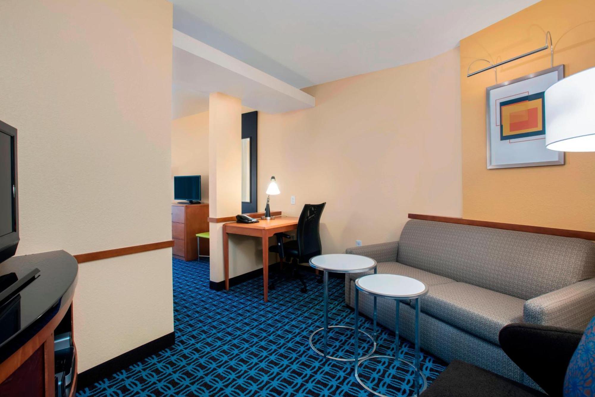 Hotel Fairfield And By Marriott Lakeland Plant 3*