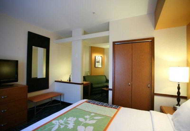 Fairfield And By Marriott Lakeland Plant Hotel
