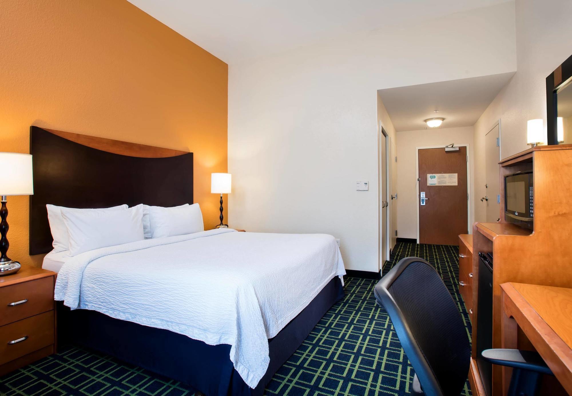 Hotel Fairfield And By Marriott Lakeland Plant