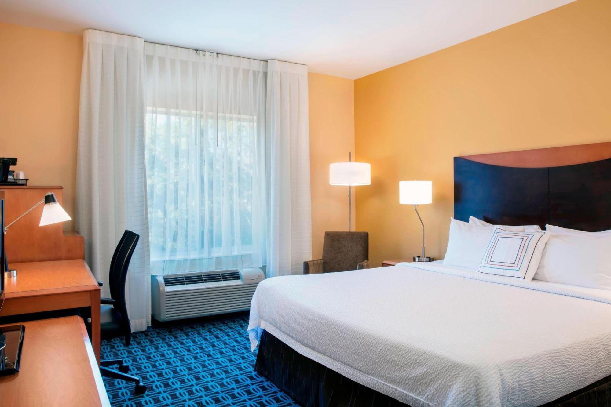 Fairfield And By Marriott Lakeland Plant 3*